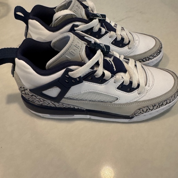 Air 3 Jordans - Midnight Navy - Size 4Y